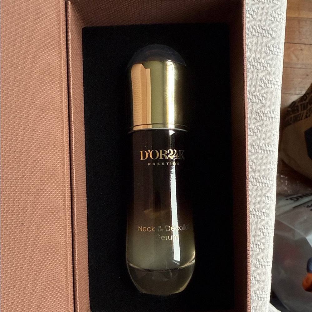 D'OR24K Prestige Neck & Décolleté Serum - Gold and Black